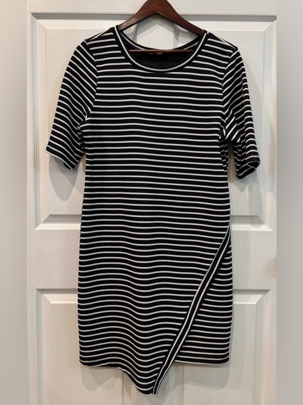 Gibson Latimer Black/White Striped Asymmetrical Dress Women Size Large Made USA